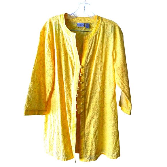 Chico's Women Butter Yellow Eyelet Button Front 3/4 Sleeves Size 2 Tunic Top - Picture 1 of 5